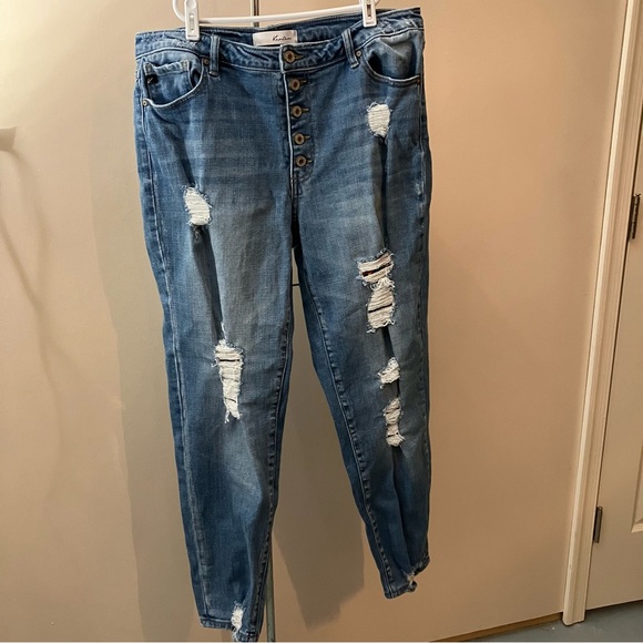 KanCan Estilo distressed button fly blue jeans, rips with animal print 15/31 - Picture 1 of 13